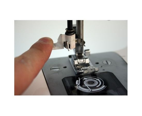 Toyota Sewing machine SUPERJ15W White, Number of stitches 15, Number of buttonholes 4, Automatic threading
