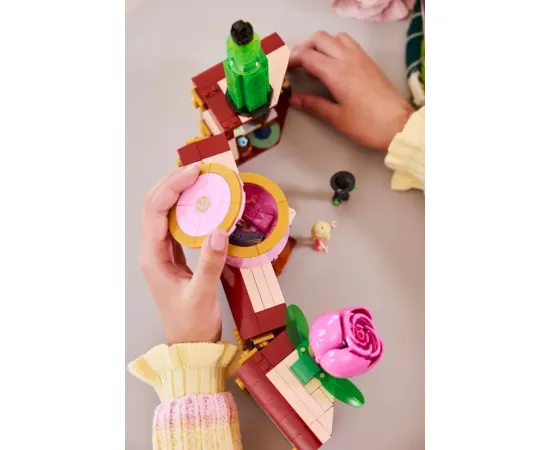 LEGO Wicked Общежитие Глинды и Эльфабы (75683)