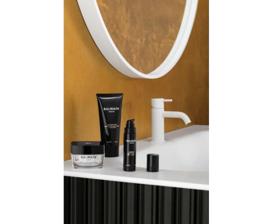 Balmain Set Balmain Professionnel: Men, Beard Oil, Dimethicone, For Definition & Texture, 30 ml + Men, Shower Gel & Shampoo 2-In-1, Glycerin, 200 ml + Men, Scalp Scrub, 100 g For Men Парфюмерные наборы
