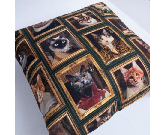 Pillow HOLLY 45x45cm, cats in a frame