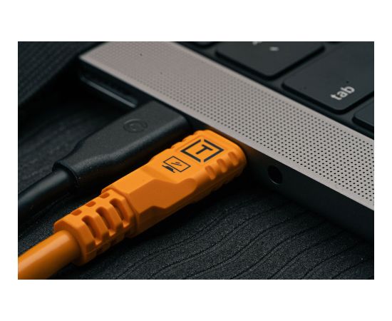 Tether Tools кабель USB-C - USB-C TetherPro Optima 10G Right Angle 3 м, оранжевый