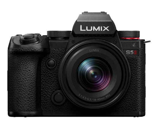 Panasonic Lumix DC-S5 II + 18-40mm
