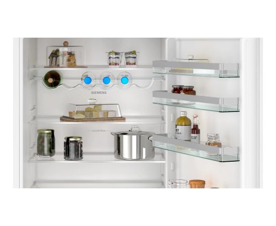Siemens iQ300 KB96NVFE0 fridge-freezer Built-in 383 L E White