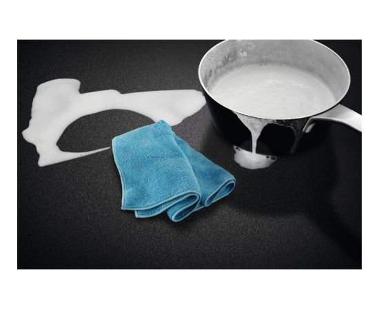 Electrolux Serie 700 EIS82453IZ Black Indukcijas virsma 80cm