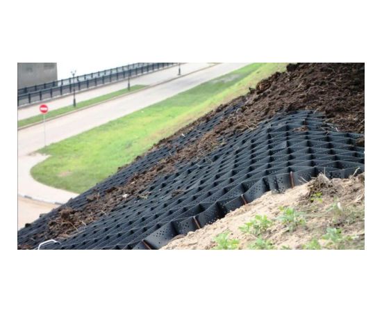 Ģeošūna grunts stabilizēšanai un nogāžu stiprināšanai 50mm 2,46x6,1m (15m2), Šūnas izmērs 203x246mm