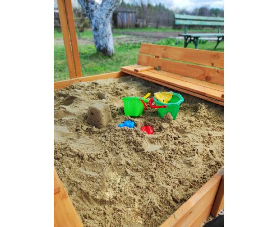 Impregnēta koka smilšu kaste ar zaļu jumtiņu un 300 kg smiltīm, 140x140 cm Smilšu kastes