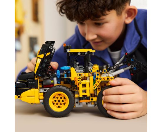 Lego Technic Ładowarka kołowa Volvo L120 Electric (42209)
