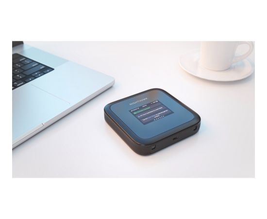Netgear Nighthawk M3 WiFi 6, mobile WiFi router (black)