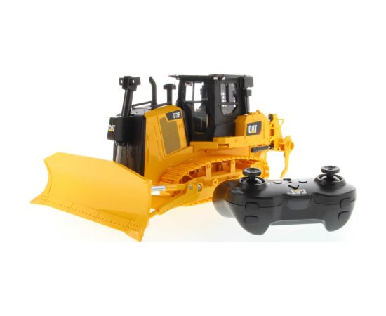 Carrera 1:24 RC CAT D7E Bulldozer