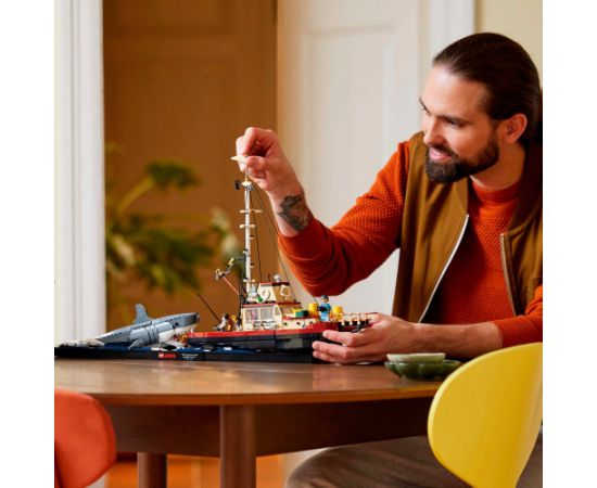 LEGO 21350 Ideas Jaws, construction toy