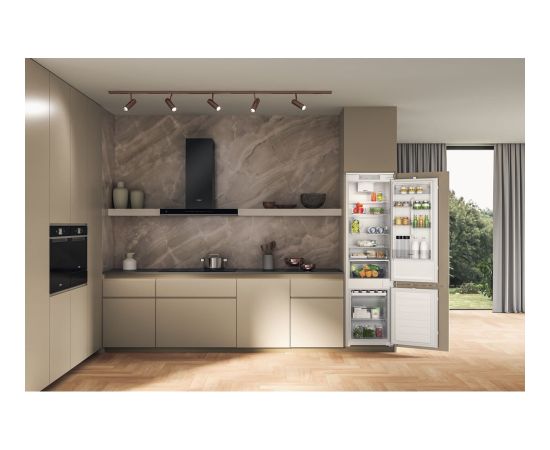 WHIRLPOOL WHC20D023B1 193.5cm Ledusskapis, iebūvējams