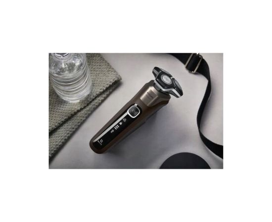Men's electric shaver, brown + case, Philips 5000 series S5886/38