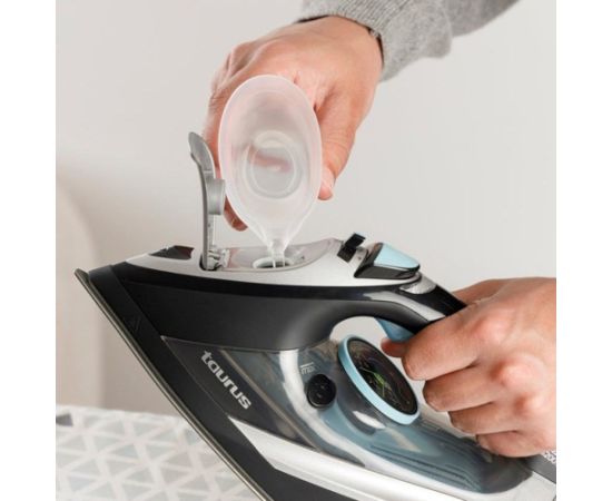 Taurus Geyser Eco Iron 3200 W Black