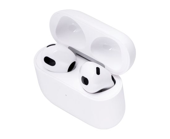 Apple AirPods (3rd gen) with Lightning Charging Case