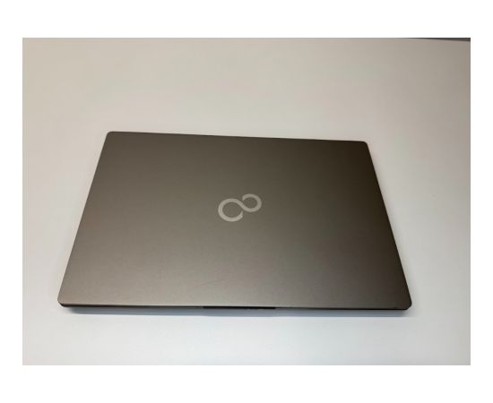 Fujitsu RENEW Grade B LIFEBOOK U7411 13.9 " FHD i5-1135G7 8 GB SSD 256 GB Intel Iris Xe Graphics Windows 11 Pro Keyboard language Nordic/Estonian 12 month(s)