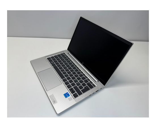 HP RENEW Grade A EliteBook 830 G8 13.3 " FHD i5-1135G7 8 GB SSD 256 GB Intel Iris Xe Graphics Windows 11 Pro Keyboard language Nordic 12 month(s)