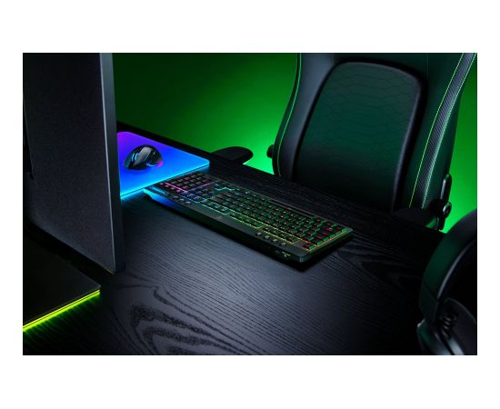Razer BlackWidow V4 Low-profile HyperSpeed Gaming keyboard Wireless US Bluetooth, 2.4 GHz, USB Type-C Yellow Linear