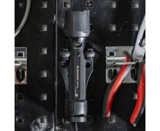 Ledlenser P7R Pro Black Hand flashlight LED Lukturi 