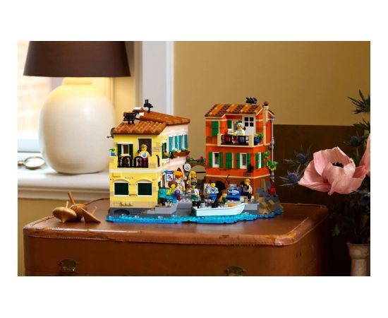 LEGO IDEAS 21359 Italian Riviera