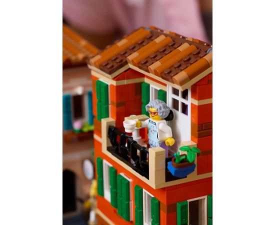 LEGO IDEAS 21359 Italian Riviera