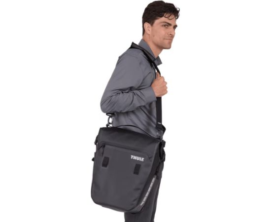 Thule 5406 Shield commuter pannier 22L black Ceļojumu somas un čemodāni