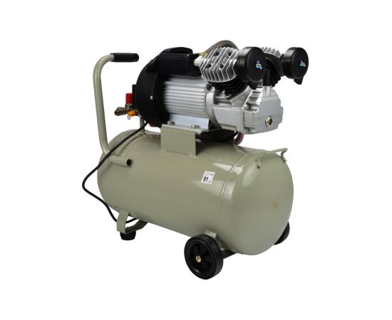 Eļļas gaisa kompresors 50 l V-Twin 8 bar 410 L/min, G80305 GEKO Компрессоры