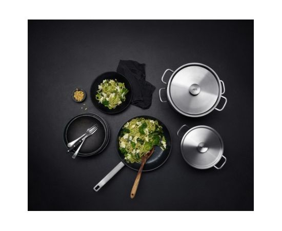 AEG A4SS gatavošanas trauku komplekts Jaunumi Sadz. tehnika