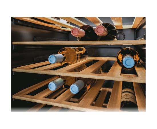 Candy Wine Cooler CWC 200 EELW/NF Energy efficiency class G Free standing Bottles capacity 81 Black Jaunumi Sadz. tehnika