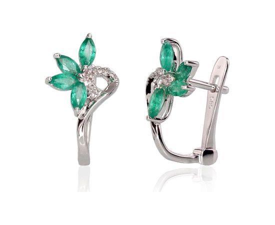 Zelta auskari ar 'angļu' slēdzēju #1200717(Au-W)_DI+EM, Baltais Zelts 585°, Briljanti (0,03Ct), Smaragds (0,572Ct), 1.97 gr. Zelta auskari ar "angļu" slēdzēju