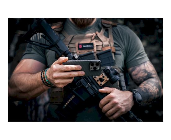 Tactical MagForce Aramid Cover Aizsargapvalks priekš Apple iPhone 16 / melns Neoriģinālie Maciņi