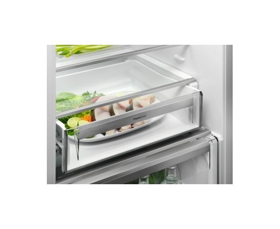 ELECTROLUX ENN3074EFW ledusskapis 189cm, FrostFree, SD, iebūvējams Ledusskapji, iebūvējami