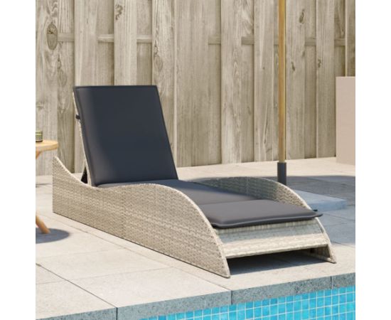 vidaXL VidaXL Leżanka z poduszką, jasnoszara, 60x205x73 cm, polirattan Шезлонги и пляжные стулья