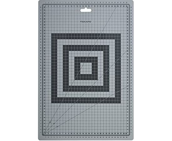 Griešanas paklājs Fiskars; 30x45 cm Машины для мороженого