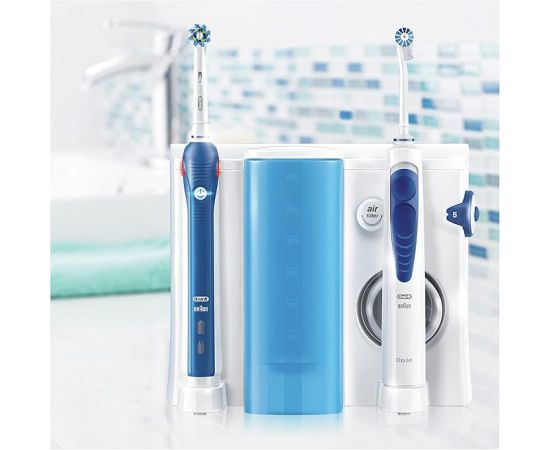 Oral-B Pro 2000+ Rechargeable Electric Toothbrush Kit with Dental Jet 1 Oxyjet Water Flosser, 1 Toothbrush, 4 Oxyjet Cannula, 3 Brushes, White Blue Elektriskās zobu birstes, irigatori