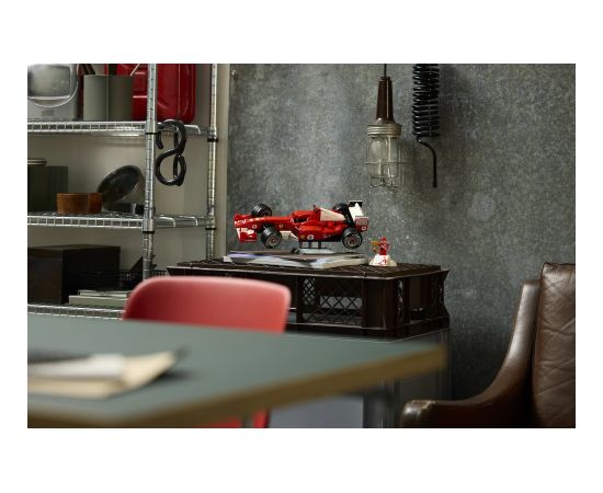 LEGO Icons Ferrari F2004 i Michael Schumacher (11375) Новости - Детские товары