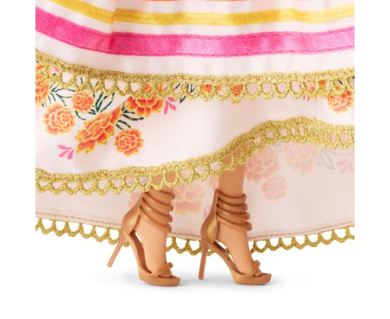 Mattel Barbie Barbie Signature Dia De Muertos 2025 - Doll in a cream-colored ruffled dress Lelles