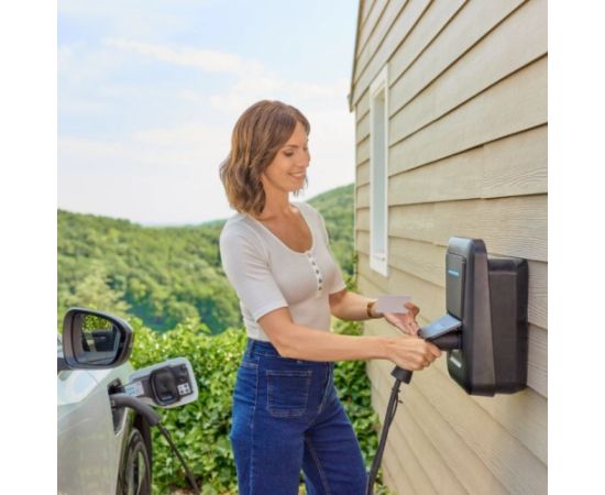EVCS Hager witty one 11kW 3f RFID Bluetooth charging station with T2 socket Elektro Auto lādēšanas piederumi