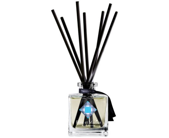 Rose et Marius, Une Escale Dans Les Calanques, Aroma Reed Diffuser, 200 ml Telpu aromāti
