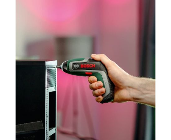 Bosch Cordless Screwdriver IXO 7 Set, 3.6V (green/black, Li-Ion battery 2.0Ah) Jaunumi -Dārzam