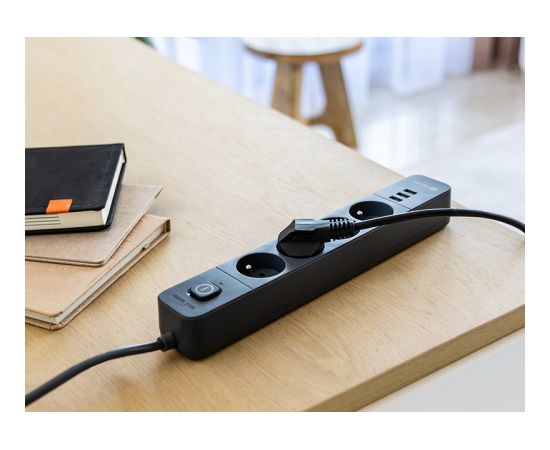 Tracer 47685 Power Line+ 5m (4 sockets +3x USB A) Strāvas pagarinātāji