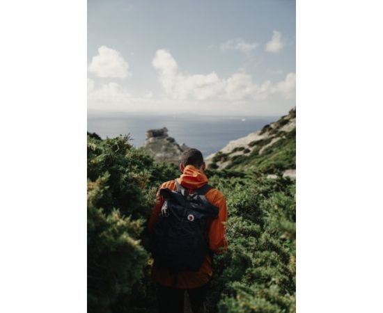 Fjallraven Abisko Hike Foldsack 25 / Melna / 25 L Mugursomas