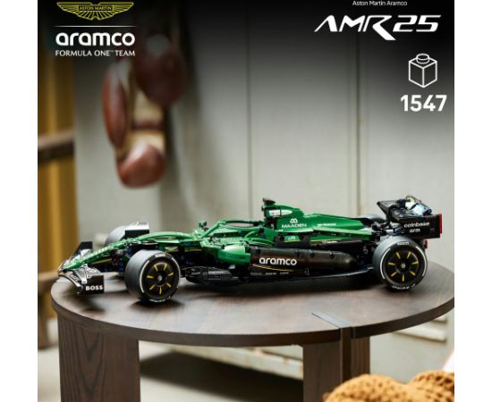 LEGO Technic Bolid F1® Aston Martin Aramco AMR25 (42240) Новости - Детские товары