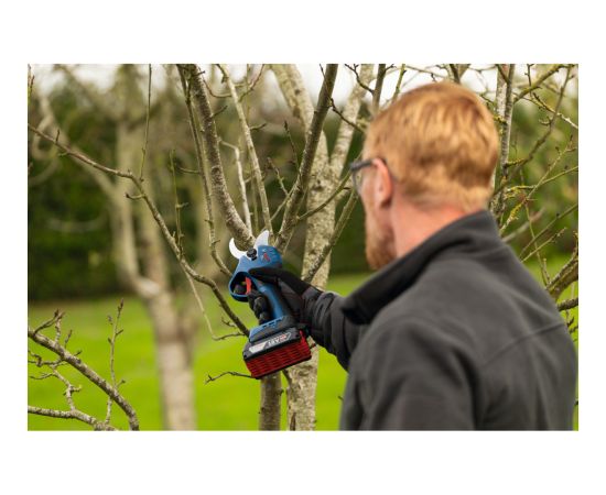 Bosch Powertools Cordless Secateurs GGP18V-32 Pruner 18 Volt (Retail) Jaunumi -Dārzam