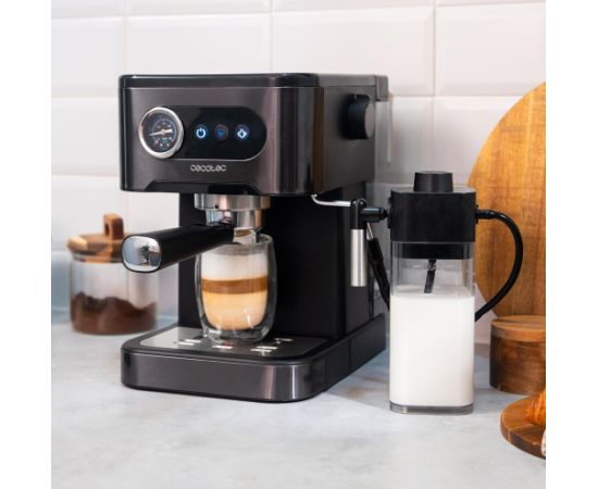 Cecotec Coffee machine Power Espresso 20 Pro Latte Pump pressure 20 bar Built-in milk frother Semi-automatic Black 1350 W Kafijas aparāti