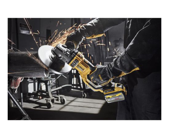 Dewalt cordless angle grinder DCG460NK, 230mm, 54Volt (yellow/black, without battery and charger, in case) Шлифовальные станки