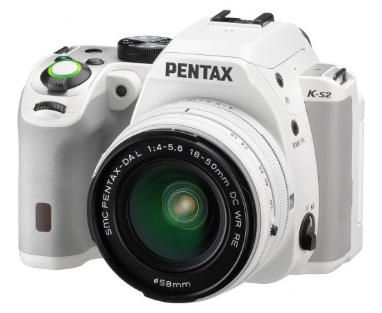 Pentax K-S2 + 18-50mm WR komplekts, balts