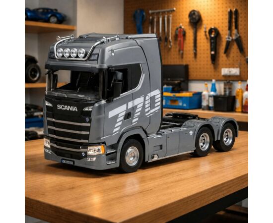 Huina 1:18 Scale Silver Remote-Controlled Scania 770S Truck with Trailer Радиоуправляемые Игрушки
