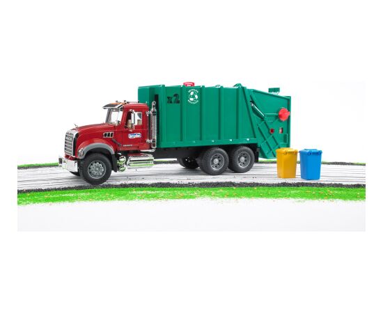 BRUDER MACK Granite Garbage Truck - 02812 Новости - Детские товары