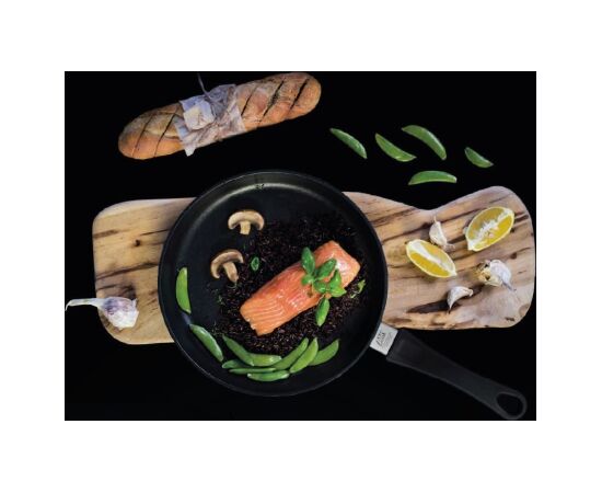 Frying pan 24cm, standard handle AMT Gastroguss Light Pannas