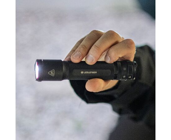 Latarka Ledlenser TAC7R Zestaw - Black Case Фонари